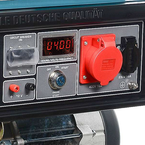 Mugav ergonoomiline juhtpaneel elektrilise käivitusega